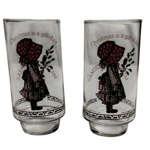 Set of‎ 2 Holly Hobbie Coca-Cola Christmas Glasses 1970s Vintage Limited Edition